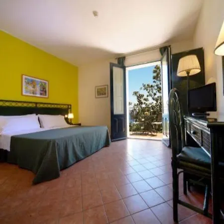 Hotel Baia Delle Sirene 3*
