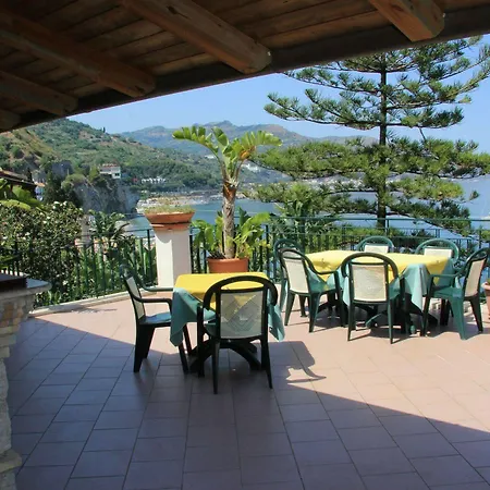 Baia Delle Sirene 3* Taormina