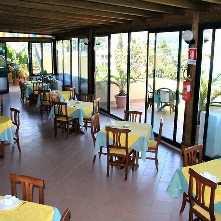 Otel Baia Delle Sirene 3*
