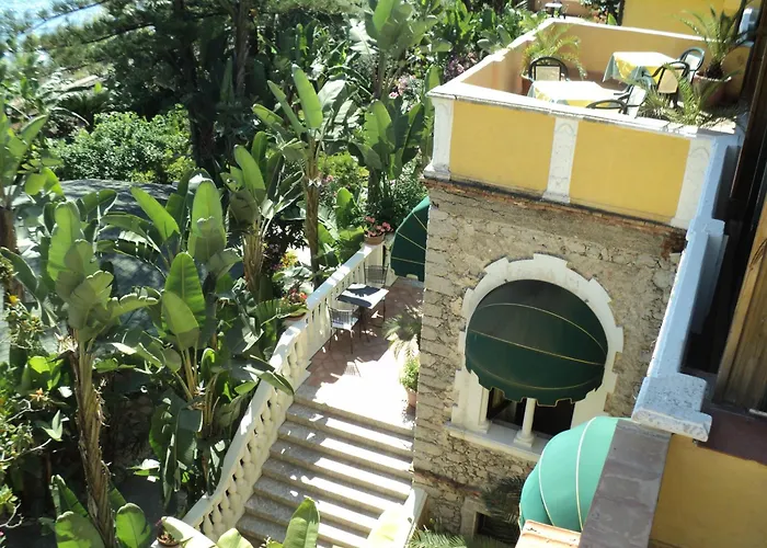 Hotel Baia Delle Sirene 3*