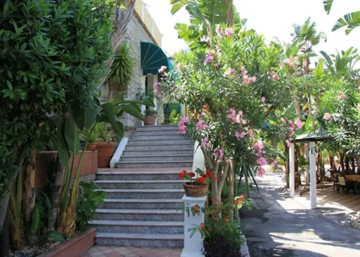 Baia Delle Sirene Hotel 3*