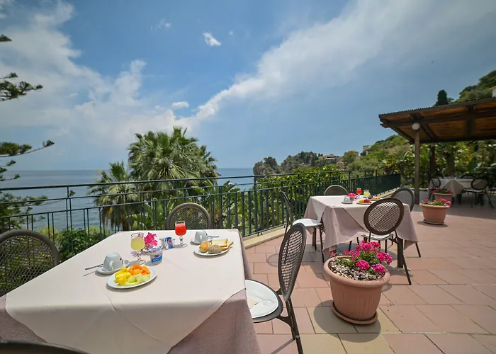 Baia Delle Sirene 3* Taormina